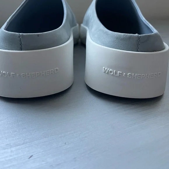 WOLF AND SHEPHERD CRUISE MULE - Picture 2 of 11